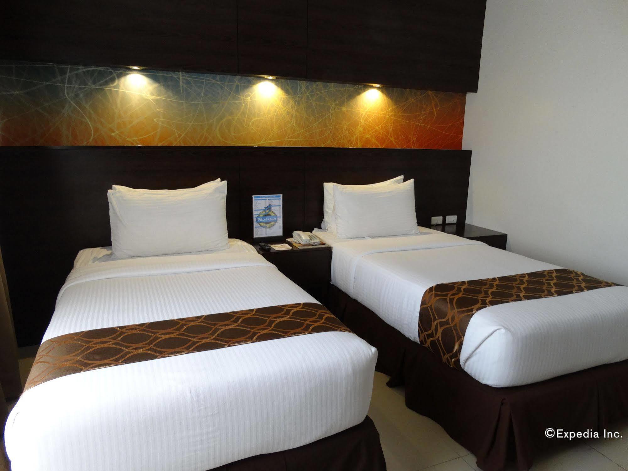 Infinity Suites Davao Exterior photo