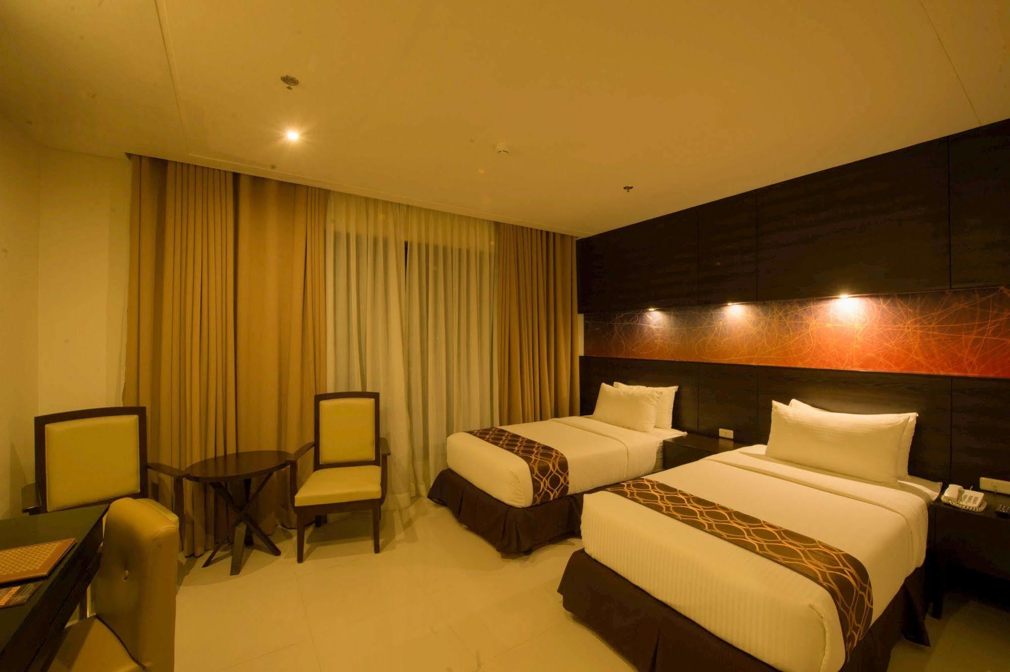 Infinity Suites Davao Exterior photo