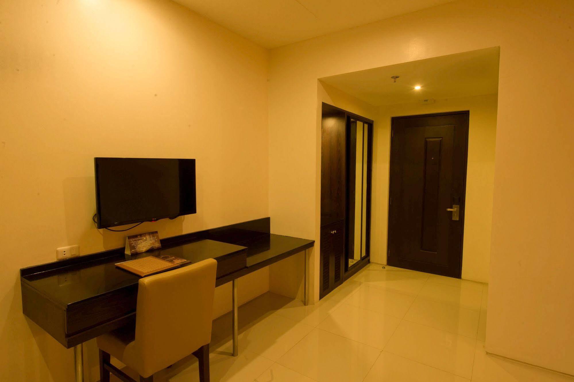 Infinity Suites Davao Exterior photo